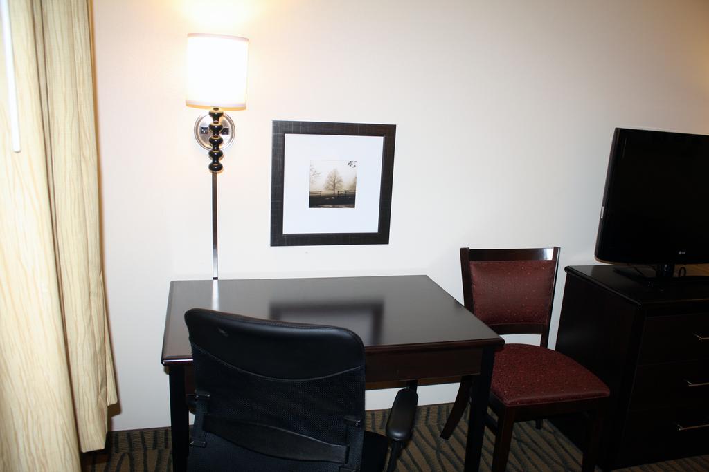 Americinn By Wyndham Rogers Pokoj fotografie