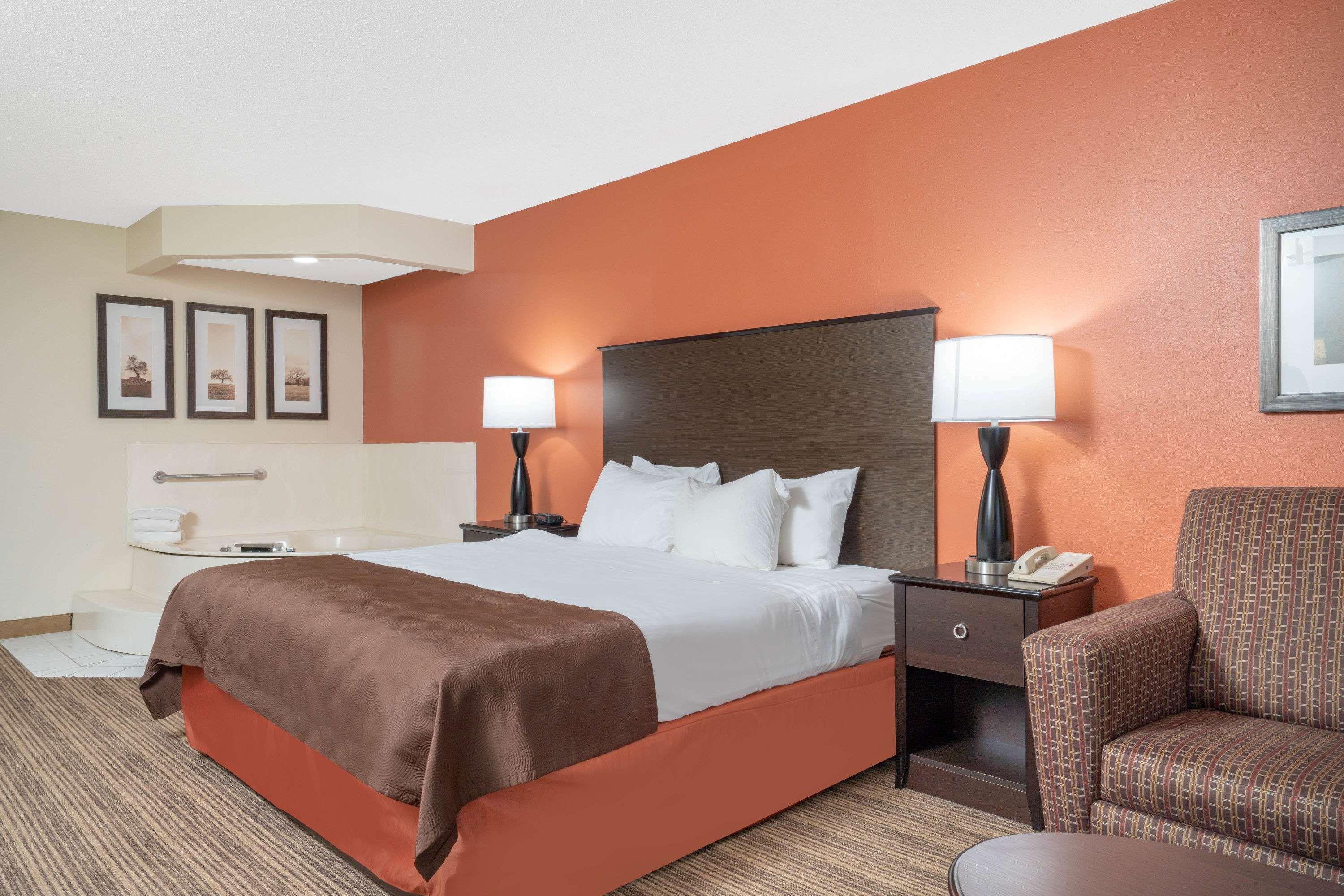 Americinn By Wyndham Rogers Exteriér fotografie